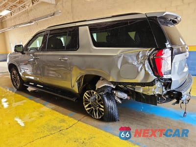Drugie zdjęcie samochodu z przodu: 2025 CHEVROLET SUBURBAN K1500 Z71 VIN:1GNS6DRD3SR349079 - miniatura