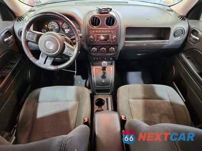 Zdjęcie 8 z 13 samochodu: 2015 JEEP PATRIOT LATITUDE VIN:1C4NJRFB3FD425813 - miniatura