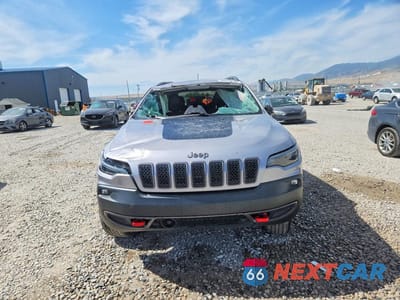 Piąte zdjęcie samochodu w środku: 2021 JEEP CHEROKEE TRAILHAWK VIN:1C4PJMBX5MD239037 - miniatura