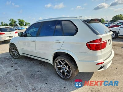 Drugie zdjęcie samochodu z przodu: 2012 BMW X5 XDRIVE50I VIN:5UXZV8C53CL423817 - miniatura
