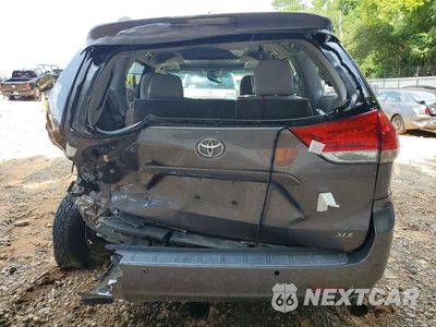 Zdjęcie 6 z 13 samochodu: 2011 TOYOTA SIENNA XLE 8-PASSENGER VIN:5TDYK3DC2BS038459 - miniatura