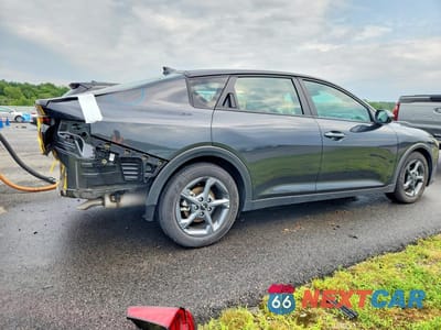 Trzecie zdjęcie samochodu z tyłu: 2026 KIA K4 LXS VIN:3KPFT4DE8TE265744 - miniatura