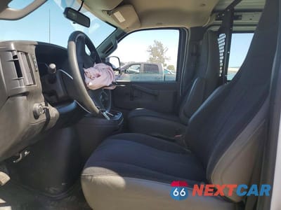Zdjęcie 7 z 12 samochodu: 2019 GMC SAVANA 2500 CARGO DELIVERY VAN VIN:1GTW7AFG5K1212695 - miniatura