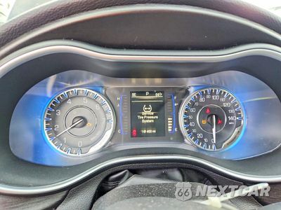 Zdjęcie 9 z 12 samochodu: 2015 CHRYSLER 200 VIN:1C3CCCAB9FN662603 - miniatura