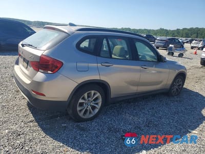 Trzecie zdjęcie samochodu z tyłu: 2013 BMW X1 XDRIVE28I VIN:WBAVL1C57DVR91228 - miniatura