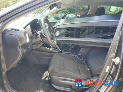 Zdjęcie 7 z 12 samochodu: 2019 KIA FORTE FE VIN:3KPF24AD8KE077061 - miniatura