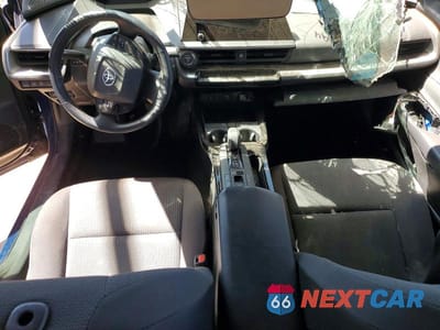 Zdjęcie 8 z 12 samochodu: 2023 TOYOTA PRIUS LE VIN:JTDACAAU4P3001499 - miniatura