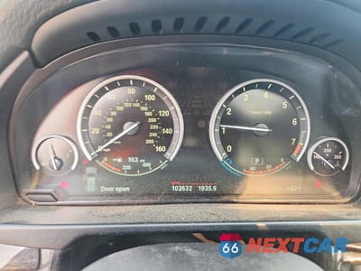Zdjęcie 9 z 13 samochodu: 2014 BMW X5 SDRIVE35I VIN:5UXKR2C54E0C01488 - miniatura