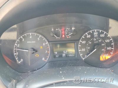 Zdjęcie 9 z 12 samochodu: 2014 NISSAN SENTRA S VIN:3N1AB7AP4EY253731 - miniatura
