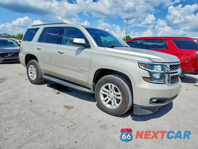 Czwarte zdjęcie samochodu z boku: 2015 CHEVROLET TAHOE K1500 LT VIN:1GNSKBKC3FR745343 - miniatura