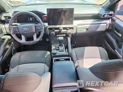 Zdjęcie 8 z 12 samochodu: 2024 TOYOTA TACOMA SR5 VIN:3TYLB5JN3RT048377 - miniatura
