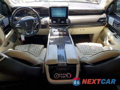 Zdjęcie 8 z 13 samochodu: 2018 LINCOLN NAVIGATOR L BLACK LABEL VIN:5LMJJ3TT2JEL09099 - miniatura