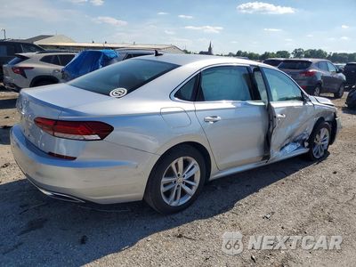 Trzecie zdjęcie samochodu z tyłu: 2020 VOLKSWAGEN PASSAT SE VIN:1VWWA7A38LC026712 - miniatura