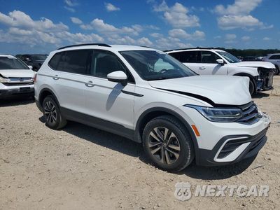 Czwarte zdjęcie samochodu z boku: 2024 VOLKSWAGEN TIGUAN S VIN:3VVRB7AX5RM171098 - miniatura