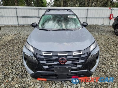 Piąte zdjęcie samochodu w środku: 2025 NISSAN ROGUE ROCK CREEK VIN:5N1BT3BB3SC798605 - miniatura