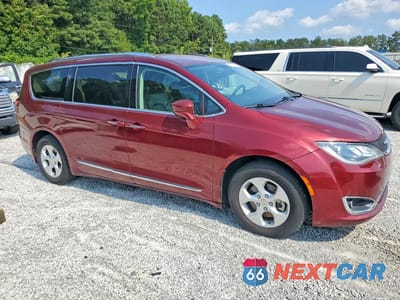 Czwarte zdjęcie samochodu z boku: 2017 CHRYSLER PACIFICA TOURING L PLUS VIN:2C4RC1EG1HR538721 - miniatura