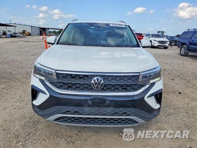 Piąte zdjęcie samochodu w środku: 2024 VOLKSWAGEN TAOS SE VIN:3VVEX7B25RM025478 - miniatura