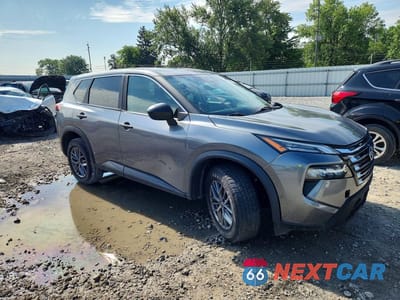 Czwarte zdjęcie samochodu z boku: 2024 NISSAN ROGUE S VIN:5N1BT3AB6RC675652 - miniatura