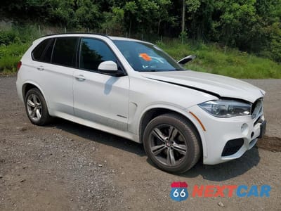 Czwarte zdjęcie samochodu z boku: 2015 BMW X5 XDRIVE50I VIN:5UXKR6C55F0J75697 - miniatura