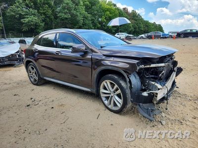 Czwarte zdjęcie samochodu z boku: 2015 MERCEDES-BENZ GLA 250 4MATIC VIN:WDCTG4GBXFJ031986 - miniatura