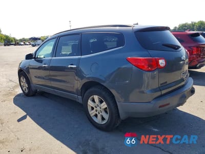 Drugie zdjęcie samochodu z przodu: 2011 CHEVROLET TRAVERSE LT VIN:1GNKVGEDXBJ241048 - miniatura