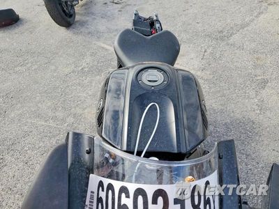 Piąte zdjęcie samochodu w środku: 2025 YAMAHA YZFR7 VIN:JYARM38E9SA020933 - miniatura