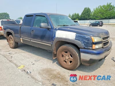 Czwarte zdjęcie samochodu z boku: 2006 CHEVROLET SILVERADO K1500 VIN:2GCEK19B161109588 - miniatura