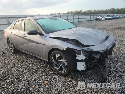 Czwarte zdjęcie samochodu z boku: 2025 HYUNDAI ELANTRA HYBRID SEL SPORT VIN:KMHLM4DJ6SU131226 - miniatura