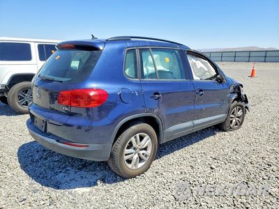 Trzecie zdjęcie samochodu z tyłu: 2016 VOLKSWAGEN TIGUAN S VIN:WVGAV7AX2GW562169 - miniatura
