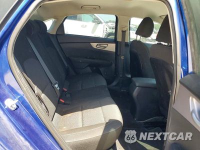 Zdjęcie 10 z 12 samochodu: 2023 KIA FORTE LXS VIN:3KPF24AD7PE652628 - miniatura