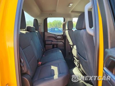 Zdjęcie 10 z 12 samochodu: 2023 GMC SIERRA K1500 VIN:1GTRUAEKXPZ223261 - miniatura