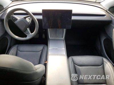 Zdjęcie 8 z 14 samochodu: 2026 TESLA MODEL Y VIN:7SAYGDED3TA432718 - miniatura