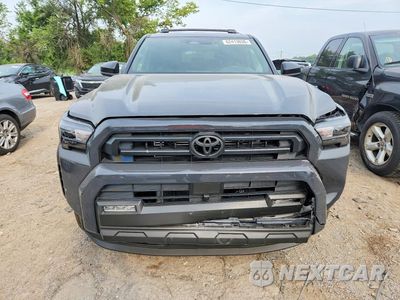 Piąte zdjęcie samochodu w środku: 2026 TOYOTA 4RUNNER SR5 VIN:JTEVA5BR8T5110373 - miniatura