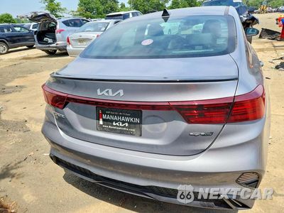 Zdjęcie 6 z 12 samochodu: 2024 KIA FORTE GT LINE VIN:3KPF54AD4RE797877 - miniatura
