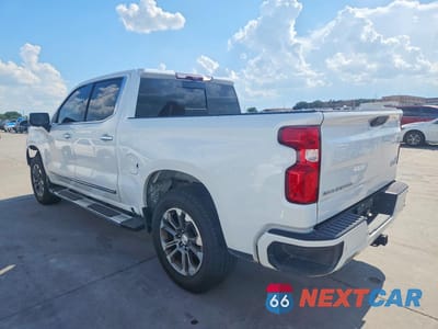 Drugie zdjęcie samochodu z przodu: 2022 CHEVROLET SILVERADO K1500 HIGH COUNTRY VIN:1GCUDJET8NZ500537 - miniatura