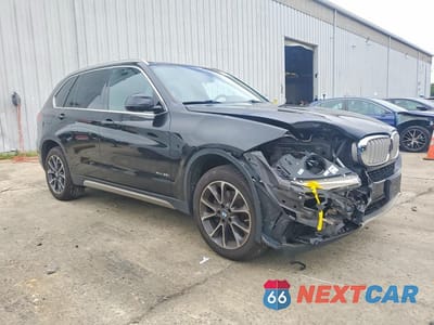 Czwarte zdjęcie samochodu z boku: 2018 BMW X5 XDRIVE35I VIN:5UXKR0C52J0X87667 - miniatura