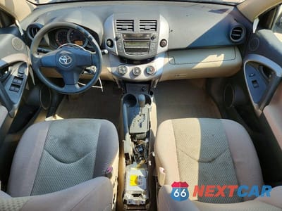 Zdjęcie 8 z 14 samochodu: 2007 TOYOTA RAV4 BASE VIN:JTMBD33V776030822 - miniatura