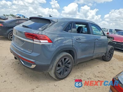 Trzecie zdjęcie samochodu z tyłu: 2020 VOLKSWAGEN ATLAS CROSS SPORT SE VIN:1V25E2CA0LC227715 - miniatura