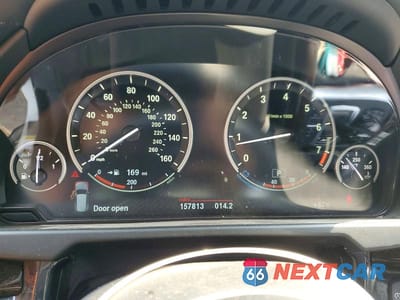 Zdjęcie 9 z 12 samochodu: 2015 BMW X5 XDRIVE50I VIN:5UXKR6C55F0J75697 - miniatura