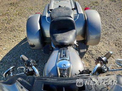Piąte zdjęcie samochodu w środku: 2017 HARLEY-DAVIDSON FLHTCUTG TRI GLIDE ULTRA VIN:1HD1MAD14HB856286 - miniatura