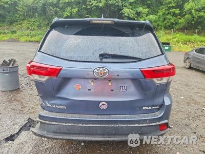 Zdjęcie 6 z 13 samochodu: 2019 TOYOTA HIGHLANDER XLE VIN:5TDJZRFH9KS980663 - miniatura