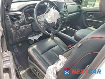 Zdjęcie 8 z 12 samochodu: 2023 NISSAN TITAN XD PRO-4X VIN:1N6AA1FB5PN112495 - miniatura