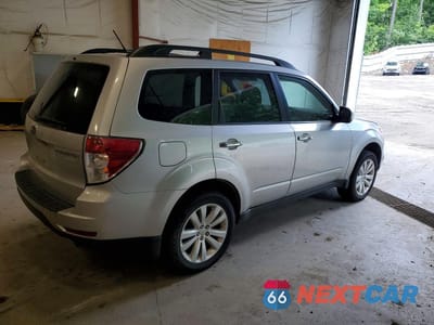 Trzecie zdjęcie samochodu z tyłu: 2011 SUBARU FORESTER 2.5X PREMIUM VIN:JF2SHADC6BG764622 - miniatura