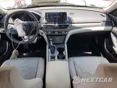 Zdjęcie 8 z 13 samochodu: 2018 HONDA ACCORD LX VIN:1HGCV1F16JA211348 - miniatura