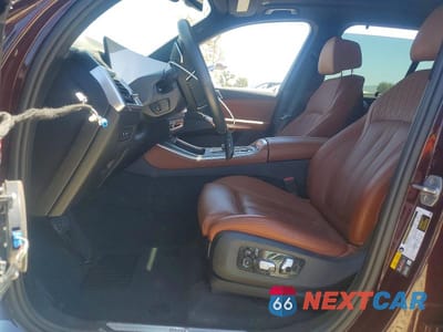 Zdjęcie 7 z 14 samochodu: 2025 BMW X5 XDRIVE50E VIN:5UX43EU00S9W94251 - miniatura
