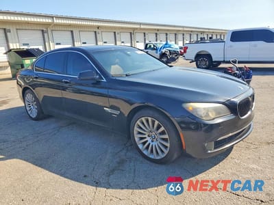 Czwarte zdjęcie samochodu z boku: 2010 BMW 750 I VIN:WBAKA8C55ACY35827 - miniatura
