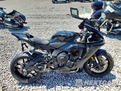 2020 YAMAHA YZFR1 JYARN66E0LA000752 - główne zdjęcie licytacji z USA - miniatura