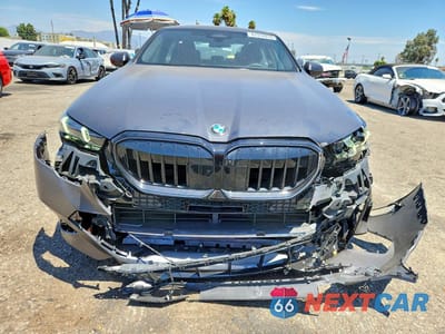 Piąte zdjęcie samochodu w środku: 2026 BMW 530 I VIN:WBA43FJ02TCU99717 - miniatura