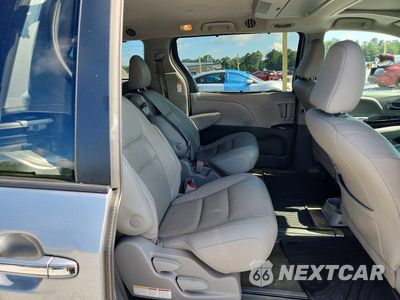 Zdjęcie 11 z 13 samochodu: 2015 TOYOTA SIENNA XLE PREMIUM 8-PASSENGER VIN:5TDYK3DC4FS534658 - miniatura