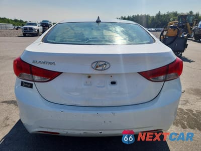 Zdjęcie 6 z 12 samochodu: 2012 HYUNDAI ELANTRA GLS VIN:5NPDH4AE0CH113871 - miniatura